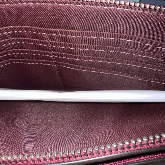 NWT Coach Double Zip Wallet With Bow Print CAA84🎀🎀 - Picture 4 of 5